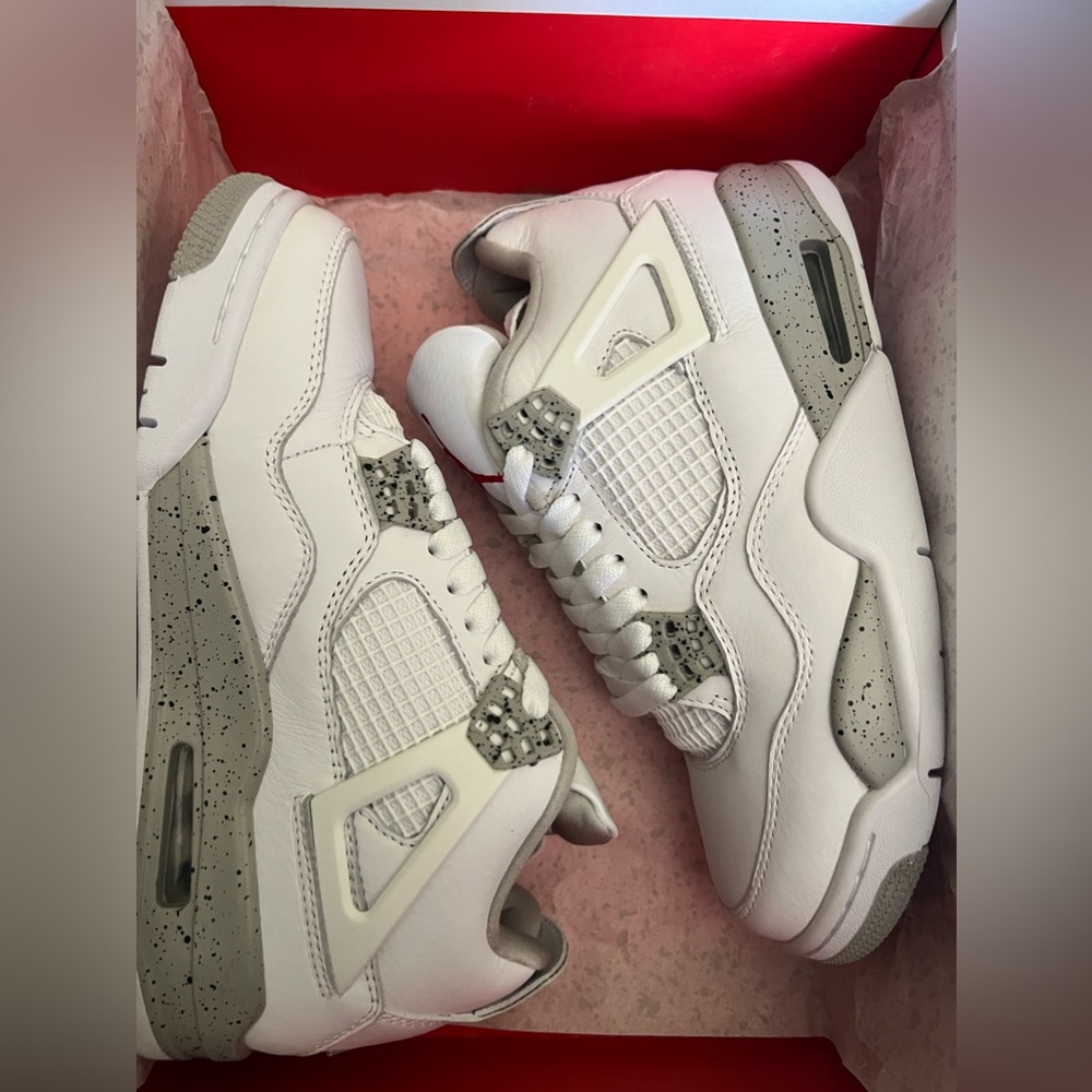 Jordan 4 Retro
White Oreo (2021)